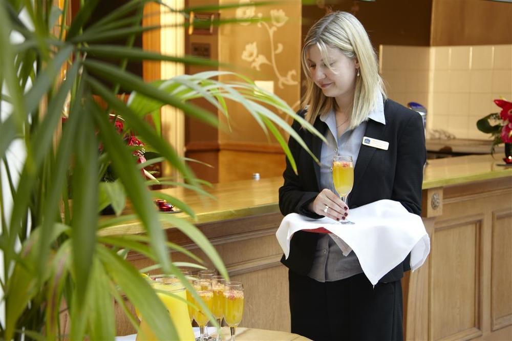 Best Western Cumberland Hotel ฮาร์โรว์ ร้านอาหาร รูปภาพ